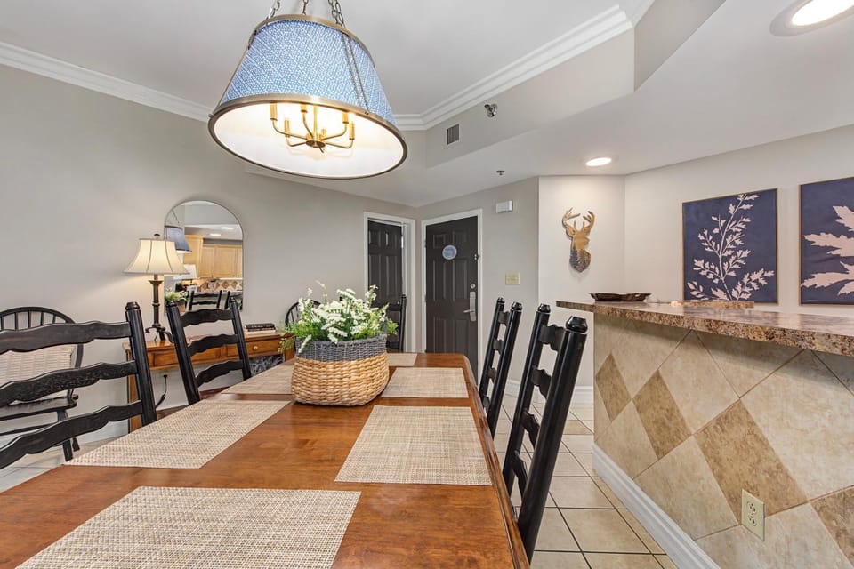 Day, Dining area, furniture
