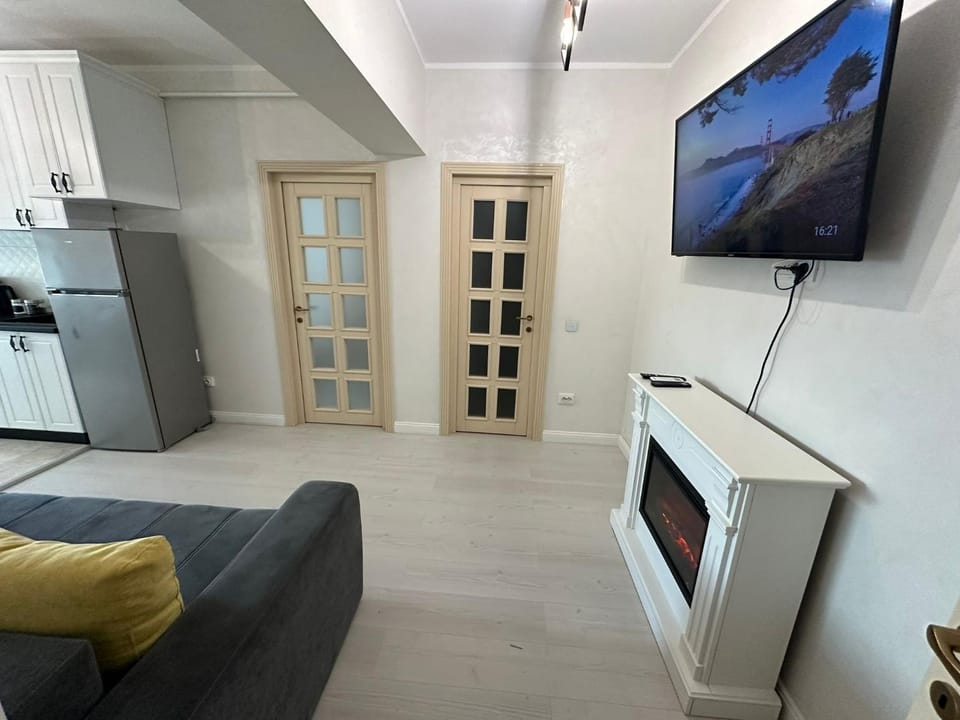 TV and multimedia, fireplace
