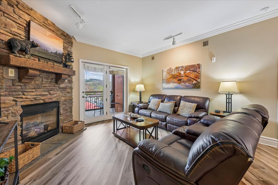Balcony/Terrace, Living room, Seating area, fireplace, furniture