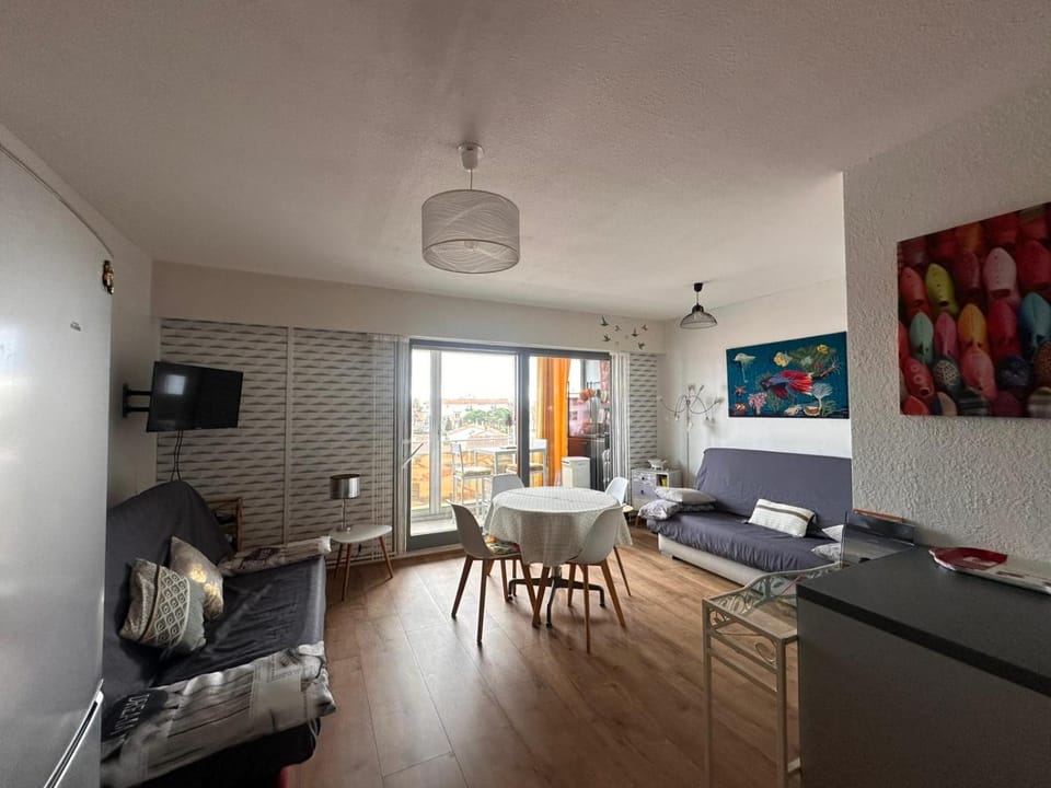GRAND STUDIO Confortable Apartment in Canet-en-Roussillon