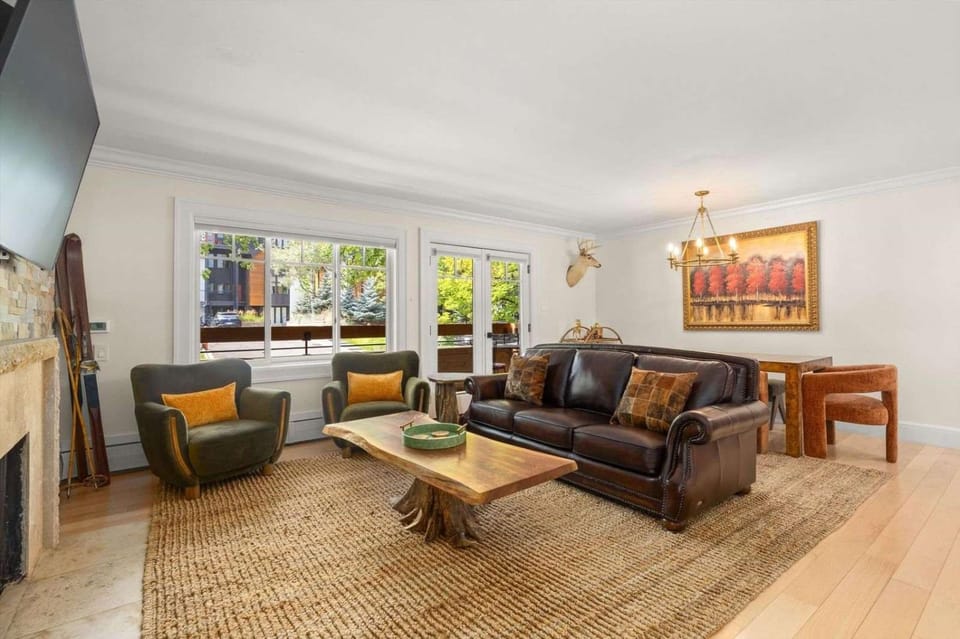 Spacious 3 & 3 in Aspen's Core with Sauna Apartment in Aspen