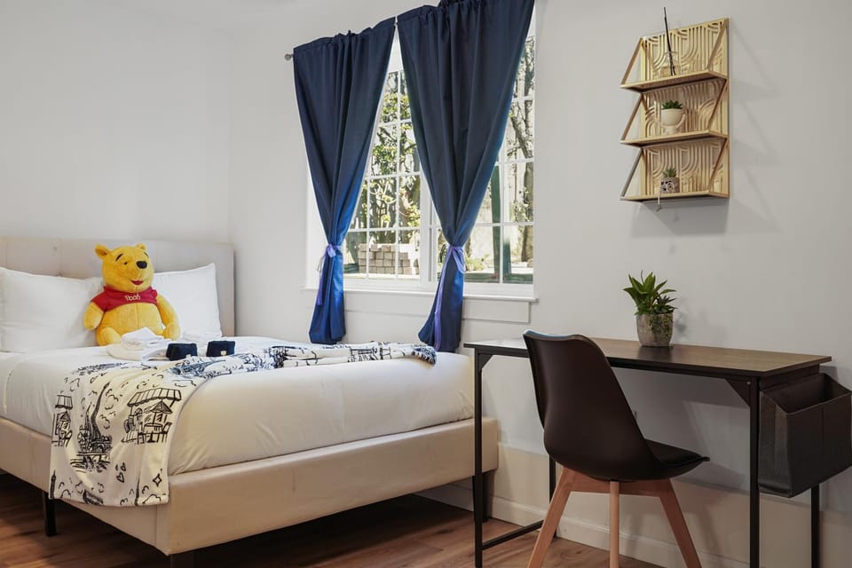 Bed, Bedroom