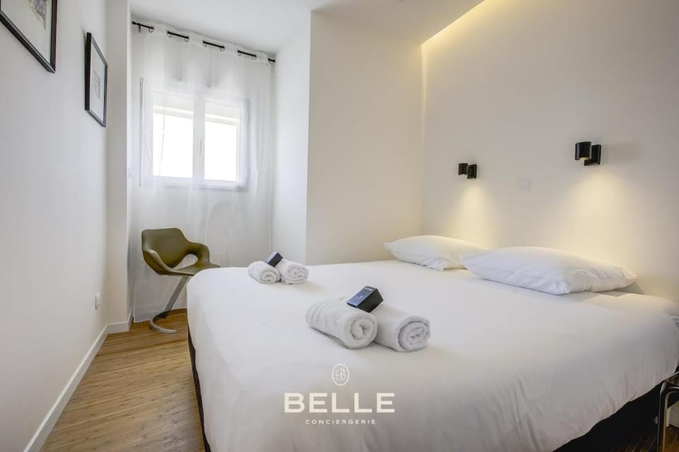 Le Rivage Seventies Apartment in Villeneuve-Loubet
