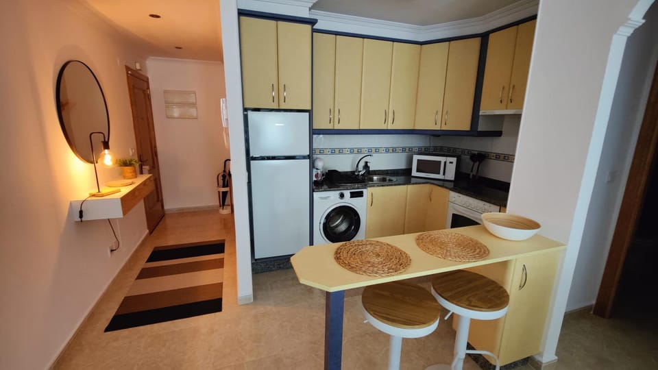 Kitchen or kitchenette, Lobby or reception