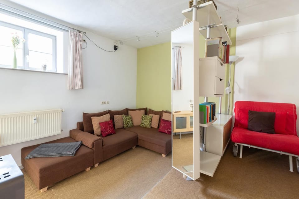 TV and multimedia, Living room, Photo of the whole room, Seating area