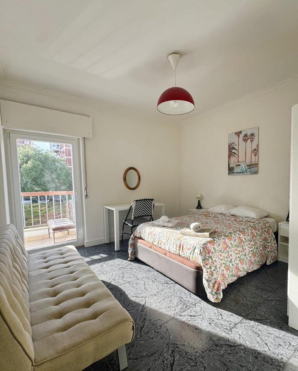 Bed, Balcony/Terrace, Balcony/Terrace, Bedroom, Garden view, Garden view, towels, towels