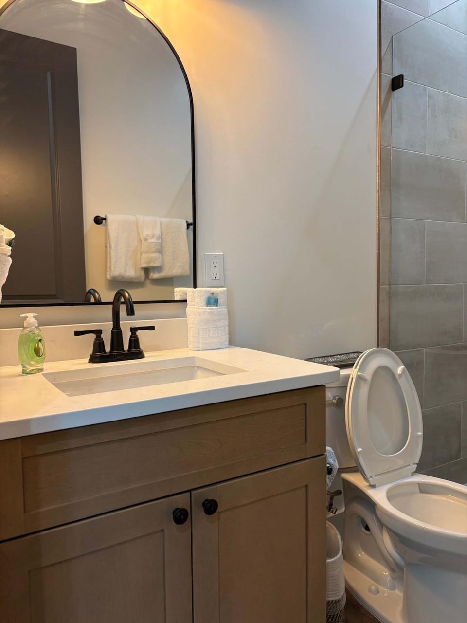 Stylish coastal home near beaches and shopping House in Port Saint Joe