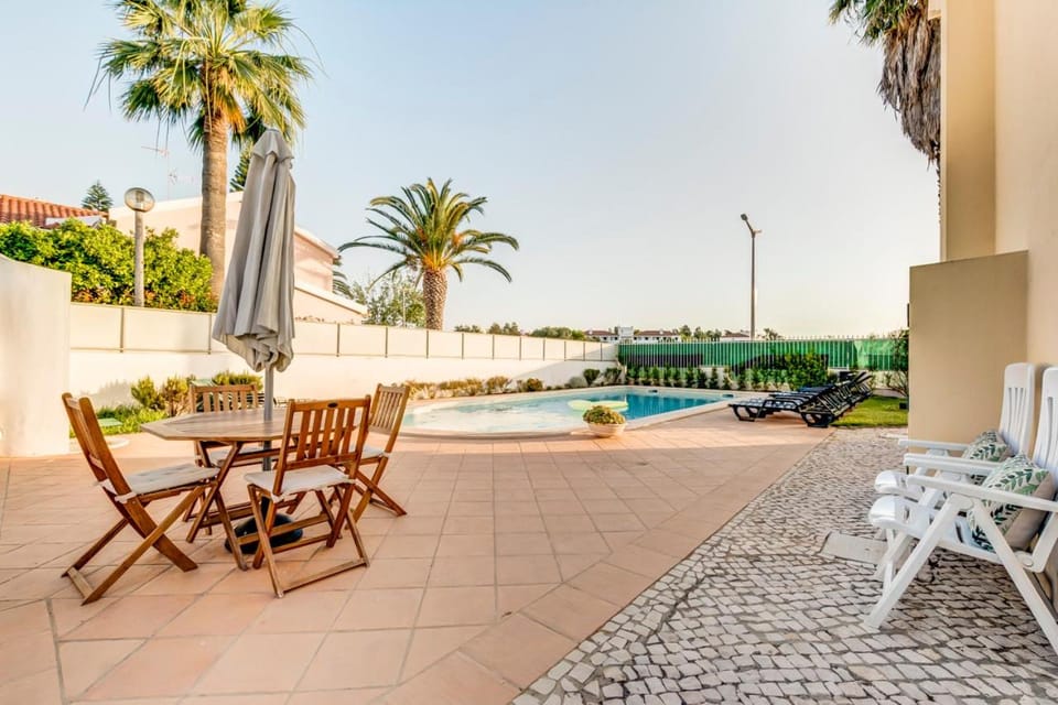 Garden, Swimming pool, furniture