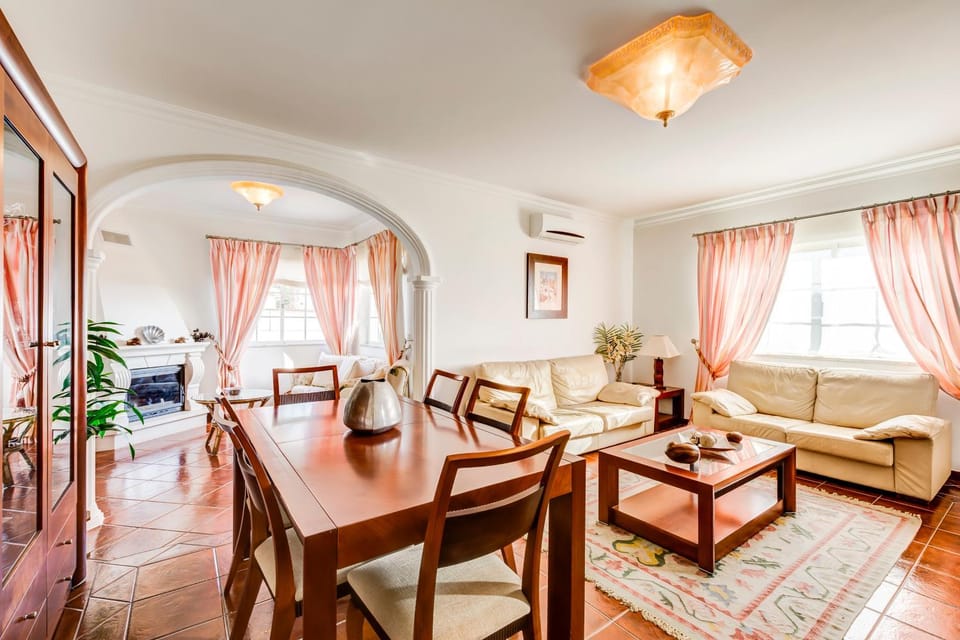 TV and multimedia, Living room, fireplace, air conditioner