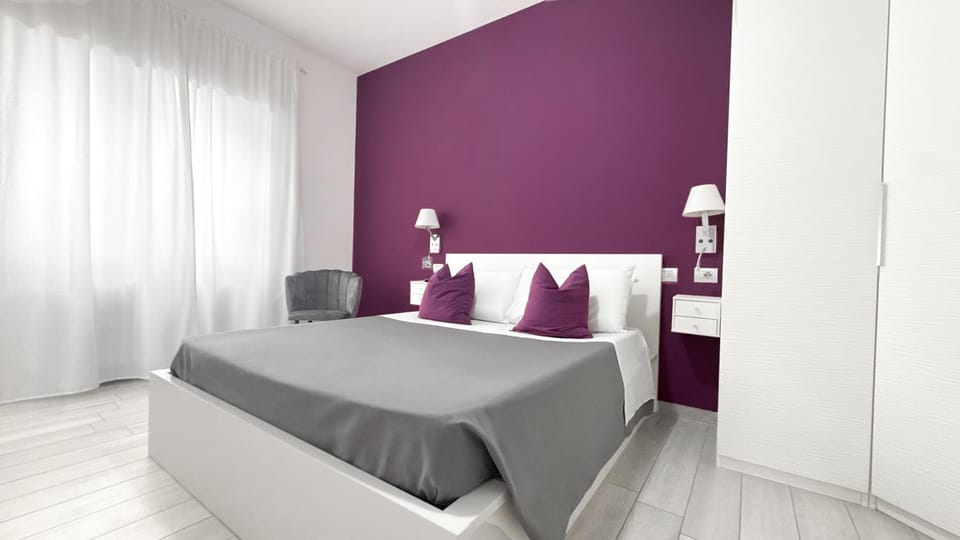 Bed, Photo of the whole room, Bedroom, heating, heating, pet friendly, air conditioner