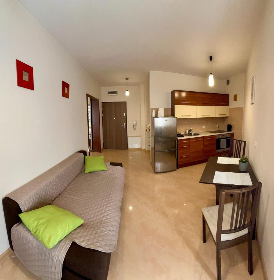 Kitchen or kitchenette, Living room