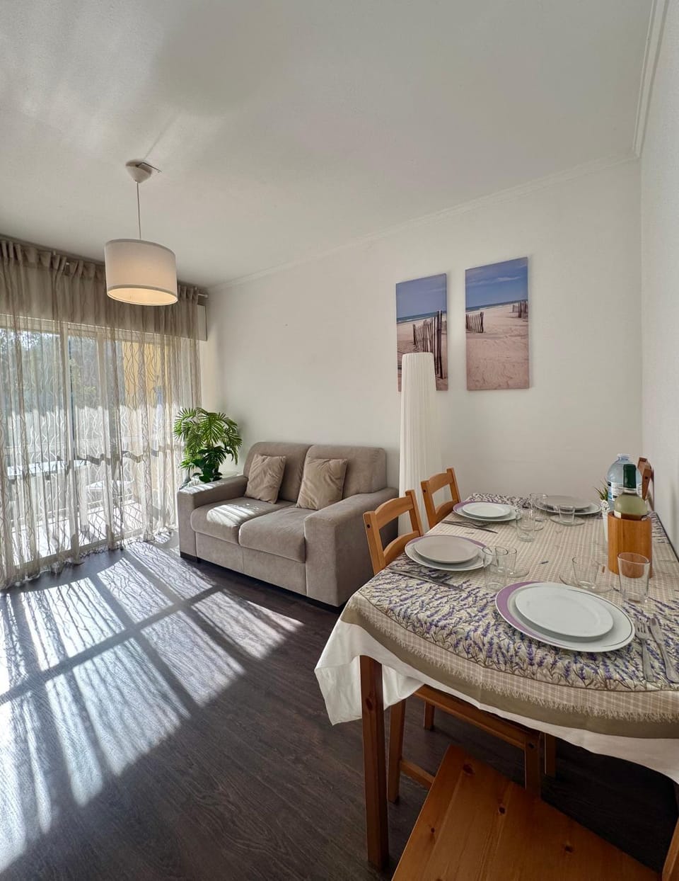 Communal lounge/ TV room, TV and multimedia, Dining area, Dinner, Dinner