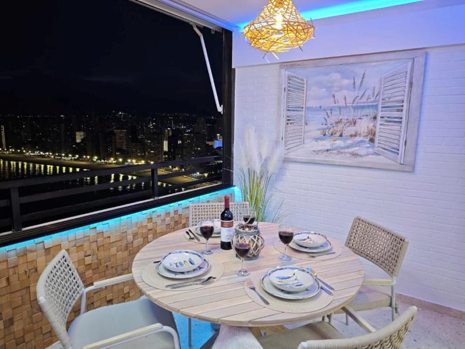 Night, View (from property/room), City view