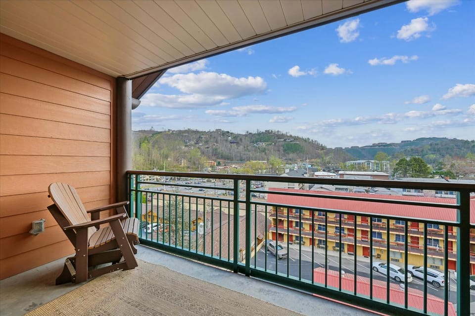 Day, Balcony/Terrace, Seating area, Mountain view
