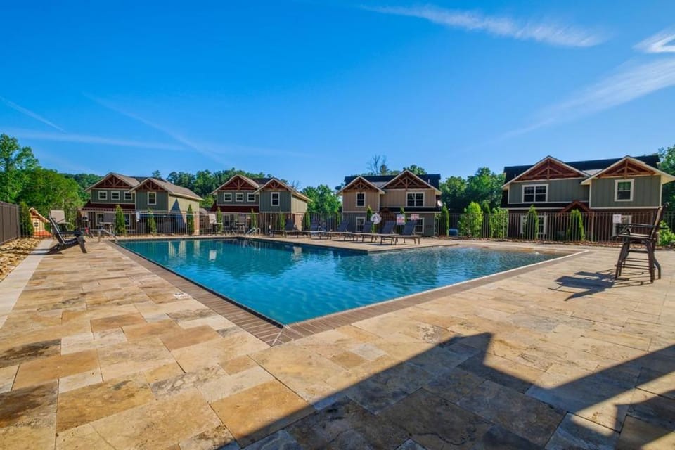 Moonshine Manor Chalet in Gatlinburg