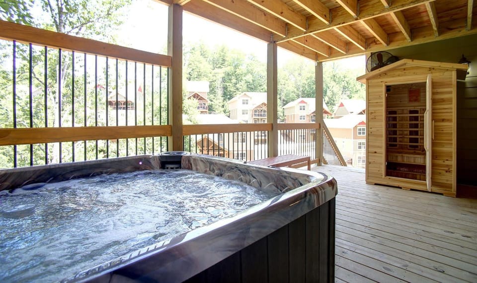 A Splash Of Blue Chalet in Gatlinburg
