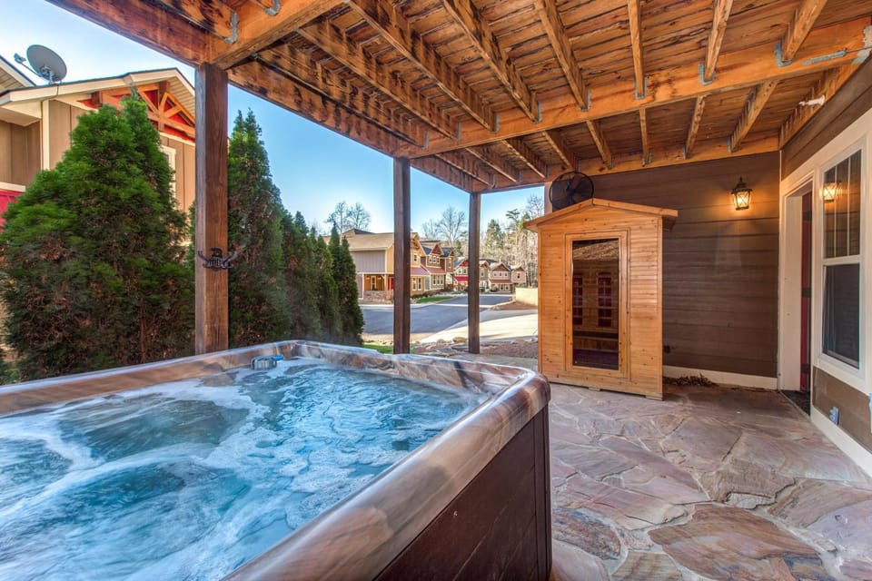 Aqua Paradise Chalet in Gatlinburg