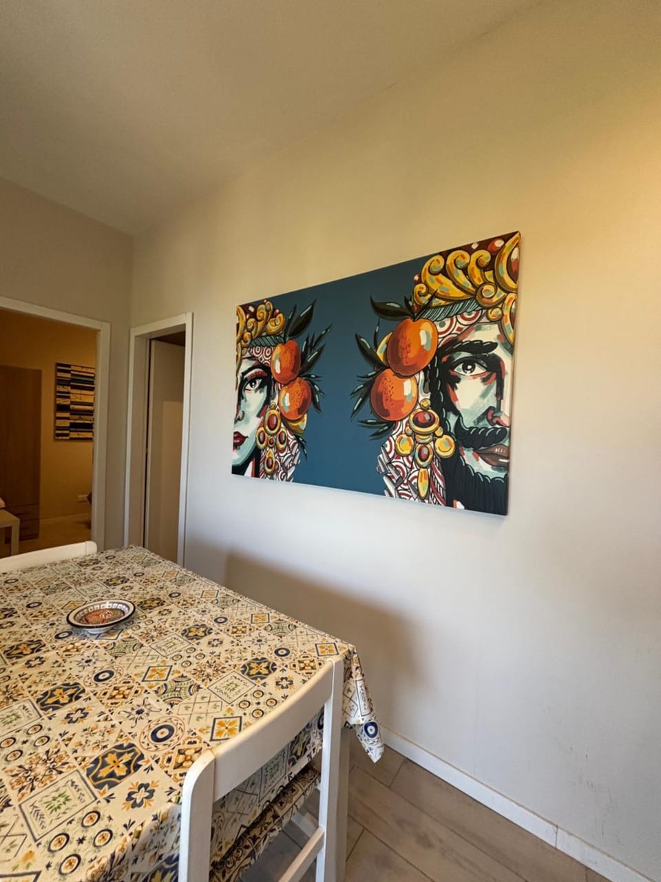 Decorative detail, Dining area