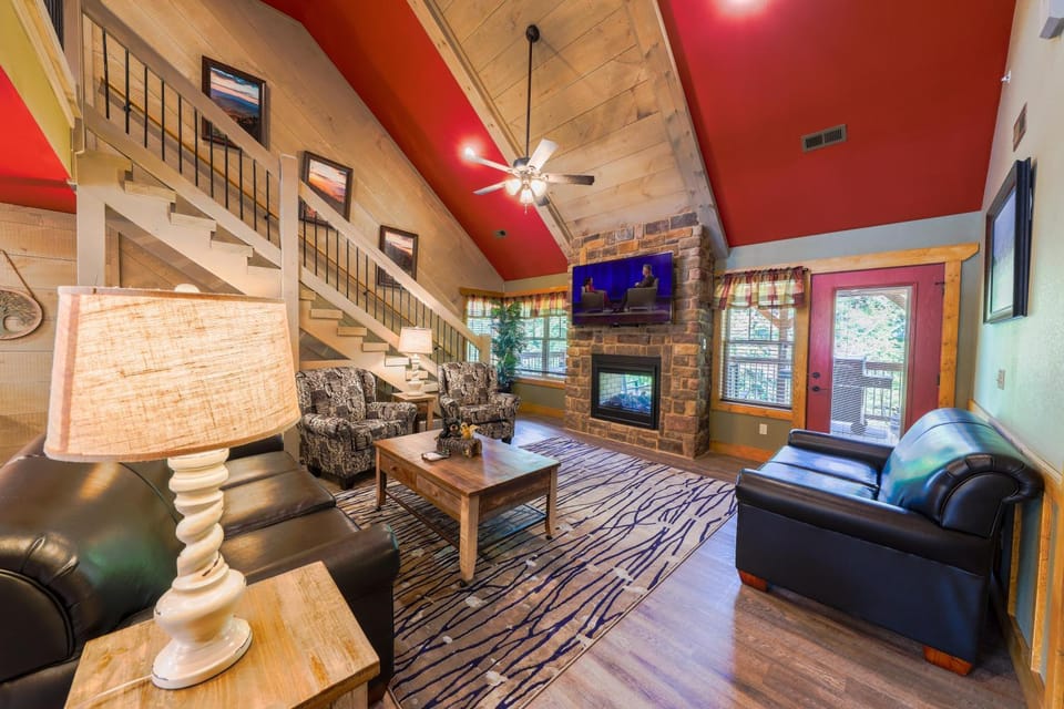 Lap of Luxury Chalet in Gatlinburg