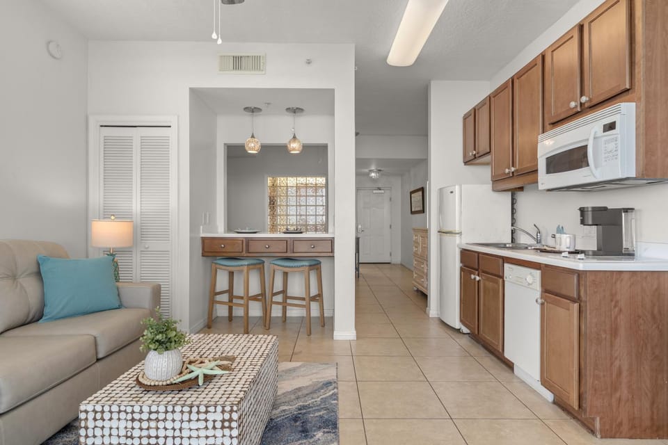 Destin West Studio Villa 501 - Amazing Ocean Views Apartment in Okaloosa Island