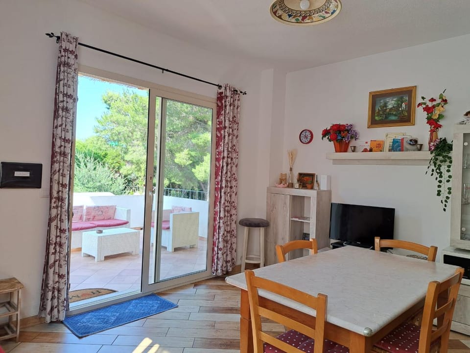 Natural landscape, Living room