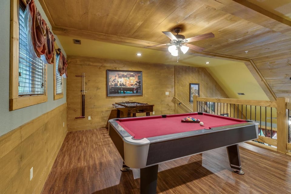 Swimmin' in the Smokies Chalet in Gatlinburg