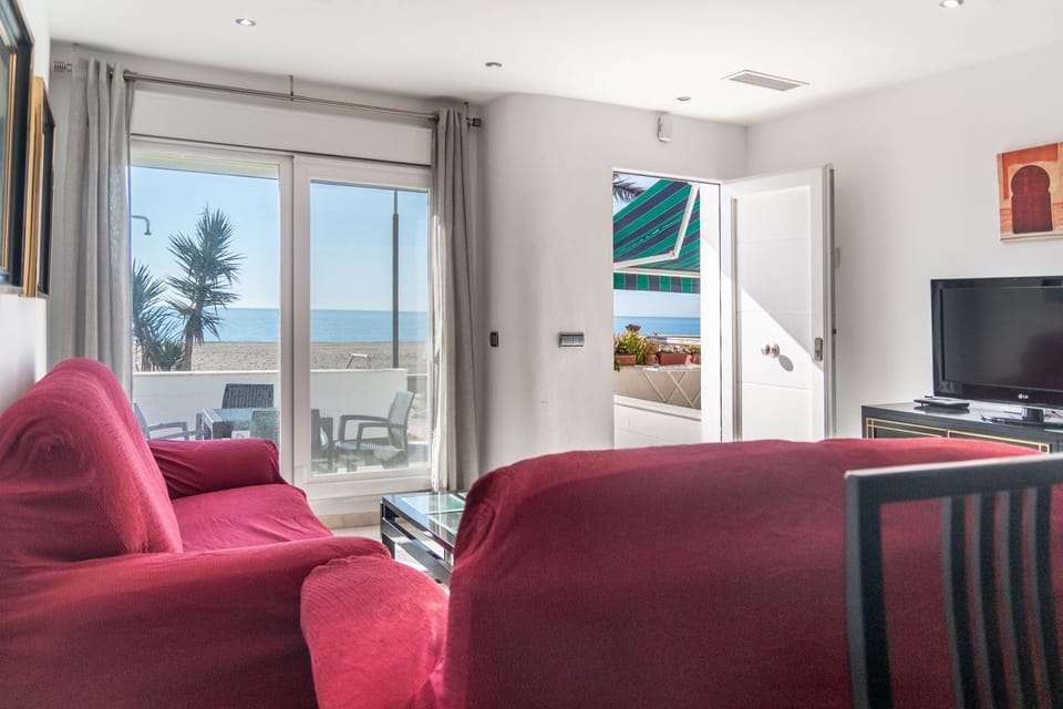 Living room, Sea view