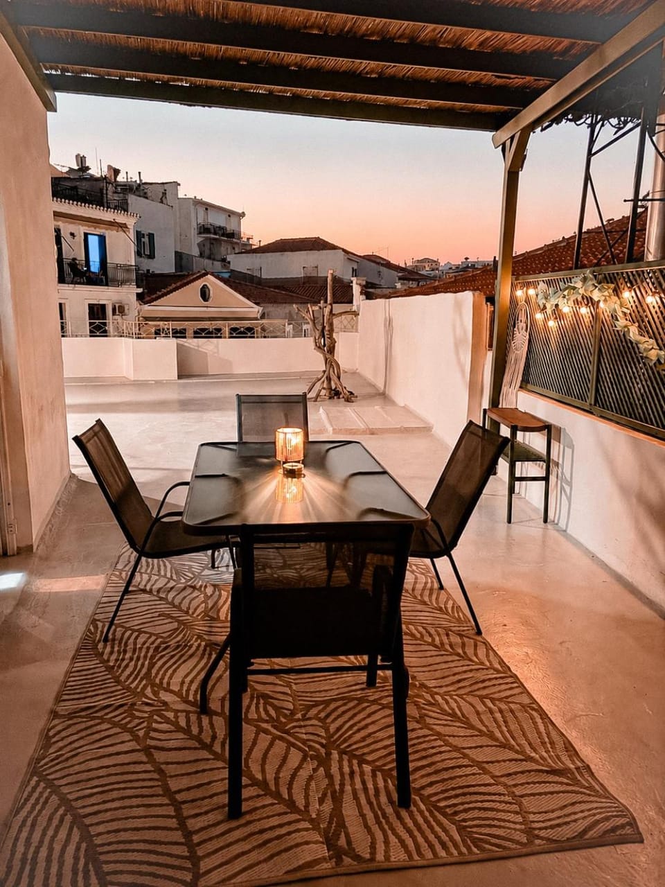 Patio, Day, View (from property/room), Balcony/Terrace, Seating area, Dining area, City view, City view