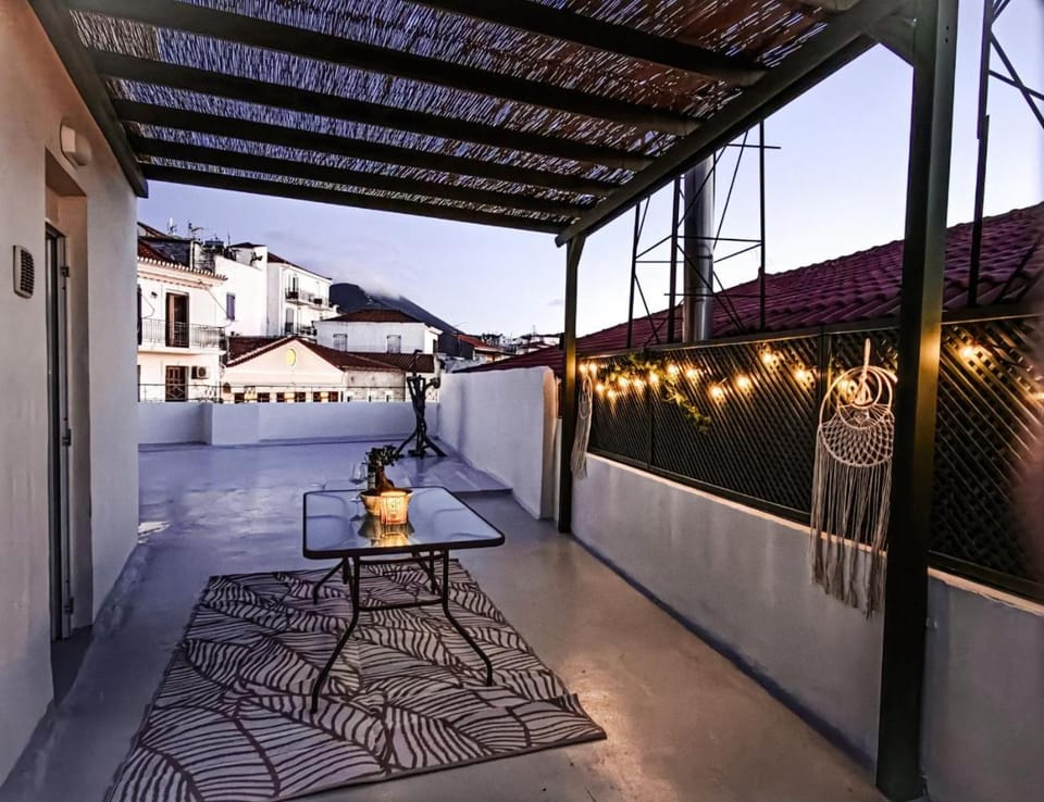 Balcony/Terrace, Decorative detail, Seating area