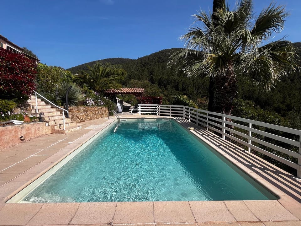 Natural landscape, Swimming pool, Swimming pool, sunbed