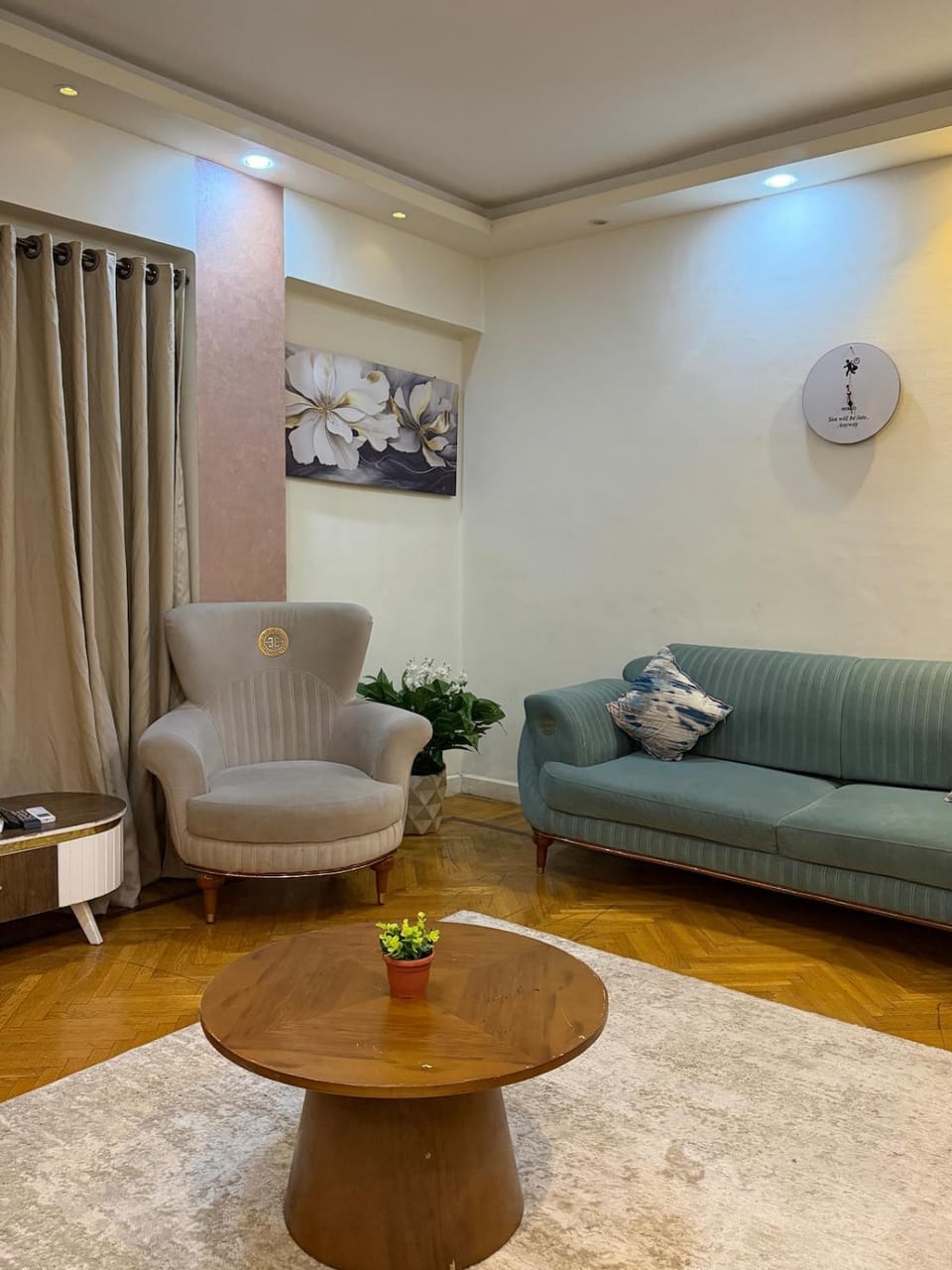 Living room, Seating area