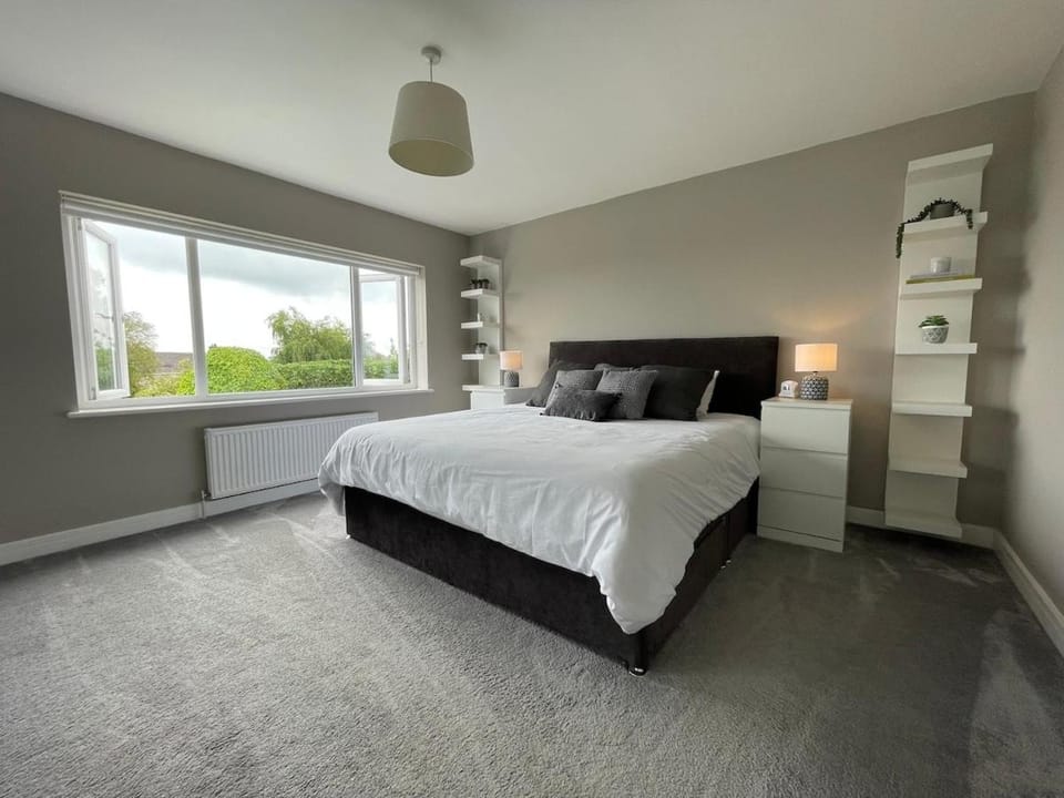 Hot Tub & Cinema Cabin - Family Home Torquay Cabin in Paignton