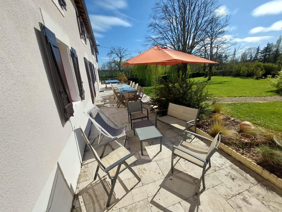 Patio, Garden, Dining area