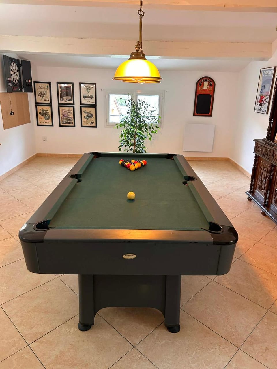 Property building, Billiard