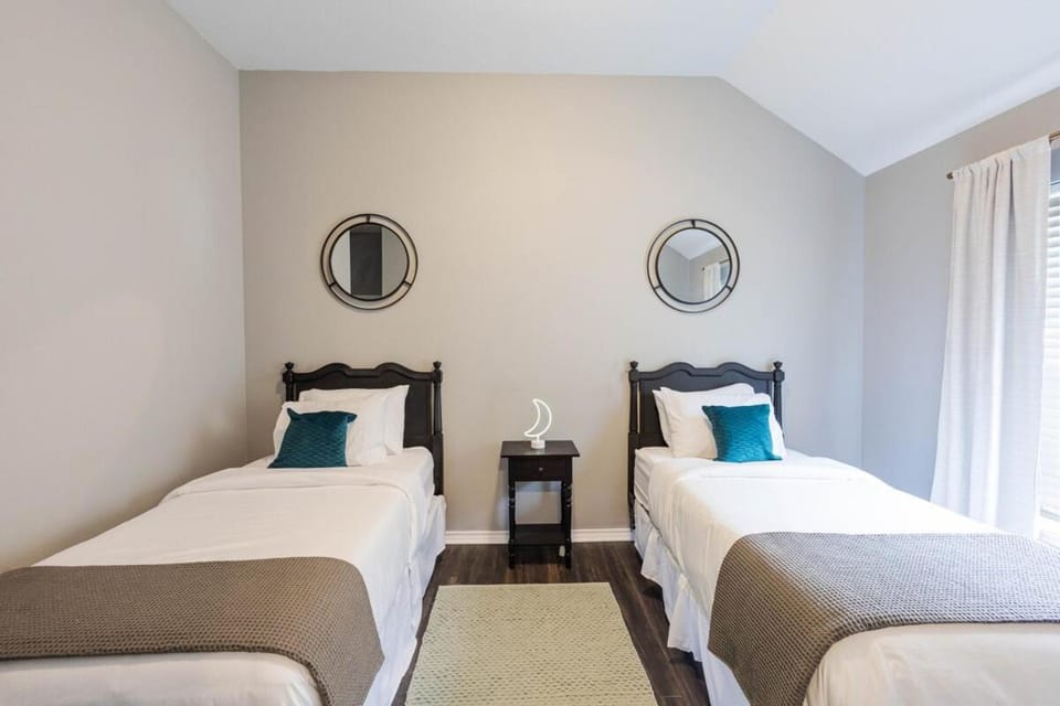 Top-Rated Pet-Friendly Stay in a Gated Community House in Cypress