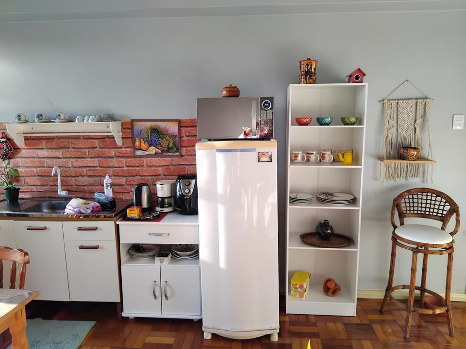 Property building, Kitchen or kitchenette, kitchen