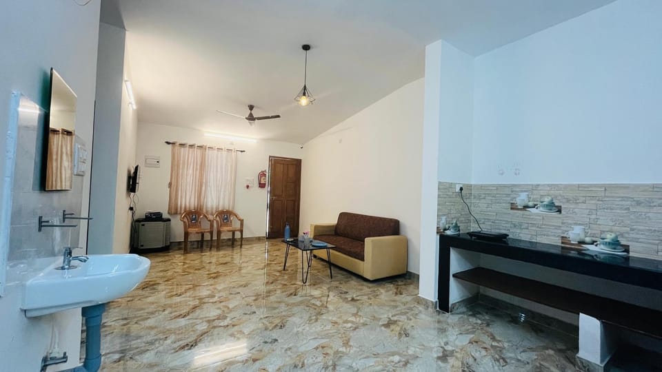 Communal lounge/ TV room, Living room, Dining area, kitchen, kitchen
