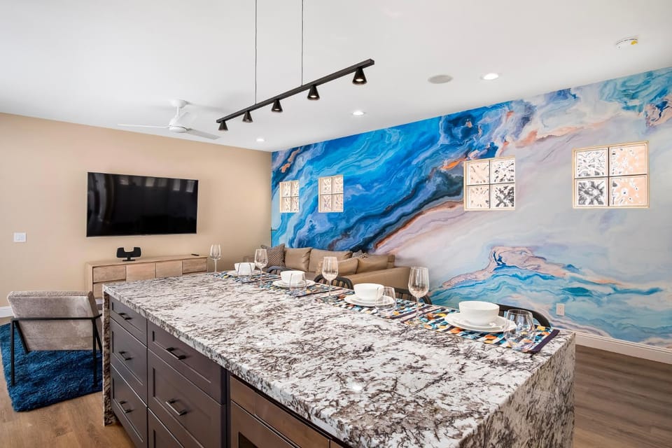Pet-friendly! Near downtown Oceanside - Sea Spray House in Oceanside