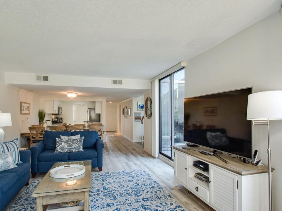 223 Shorewood House in South Forest Beach