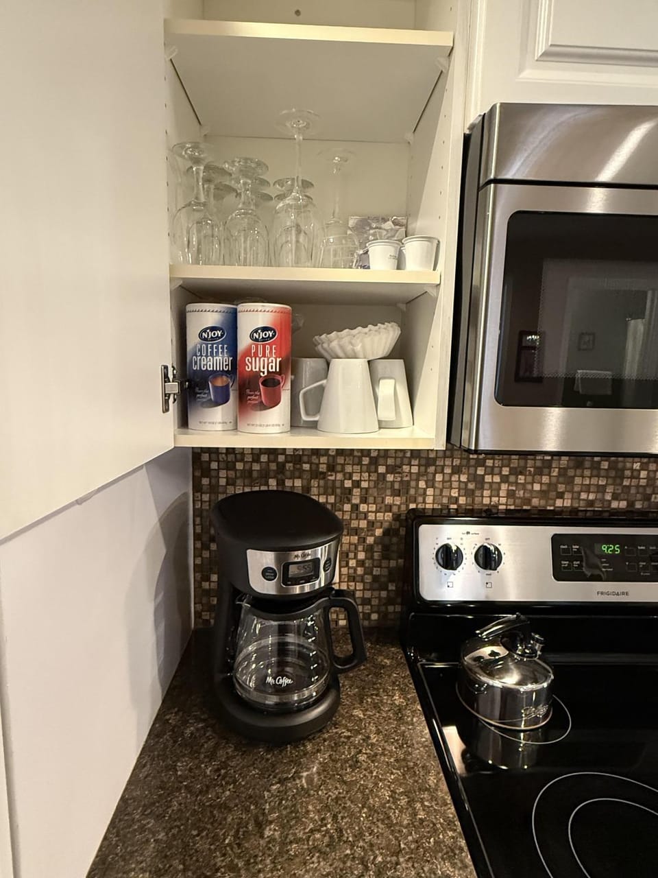 Coffee/tea facilities, Kitchen or kitchenette