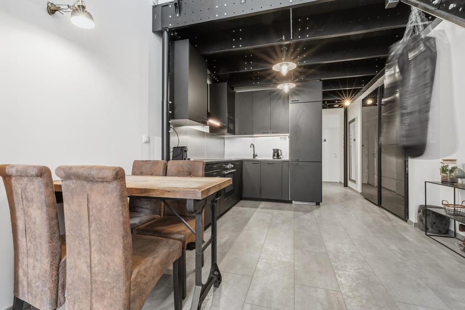 Kitchen or kitchenette, oven