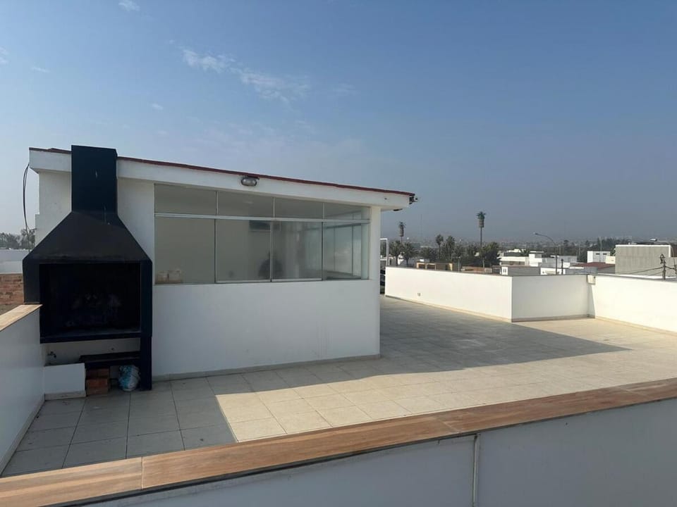 Parrilla Frente al Mar - Terraza Piso 3 Apartment in Chorrillos
