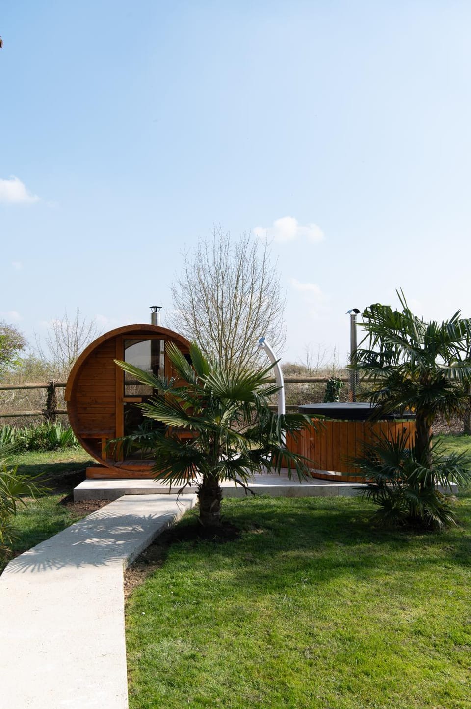 Hot Tub, Sauna