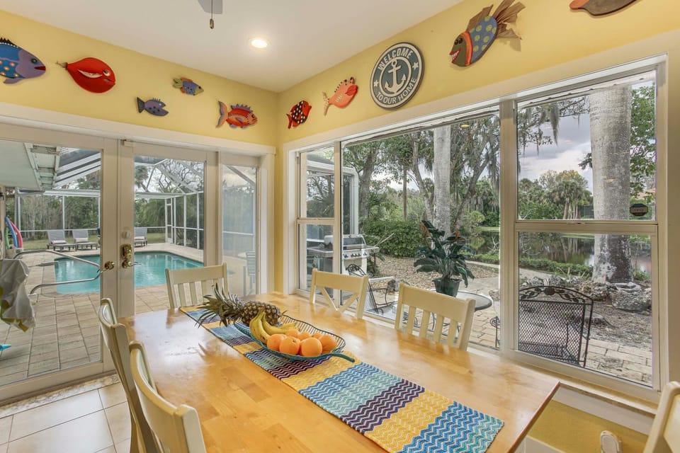 Private Pool & Dock: Riverfront 'Bridge Escape' House in North Fort Myers