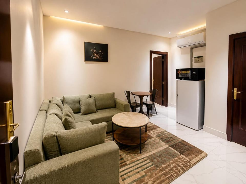 TV and multimedia, Kitchen or kitchenette, Living room, Seating area, minibar, oven, air conditioner