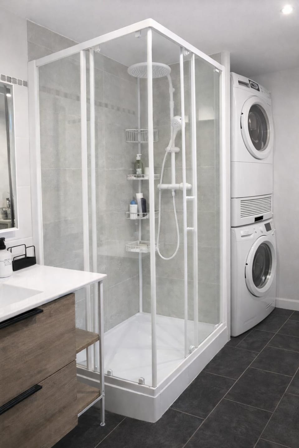 Chambre pour femme Vacation rental in Île-de-France