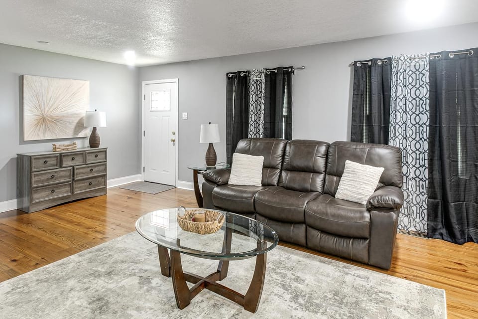 Walk to Tift Regional Health! Refined Home w/ Yard House in Tifton
