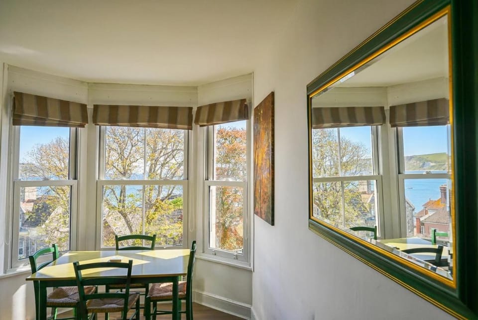 Sea View Escape - Apartment Close to Pier & Town Apartment in Swanage