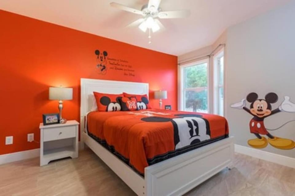 Mickey Mouse Themed Getaway next to Disney 1 Apartment in Bay Lake