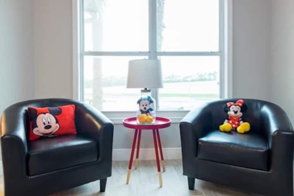 Mickey Mouse Themed Getaway next to Disney 1 Apartment in Bay Lake